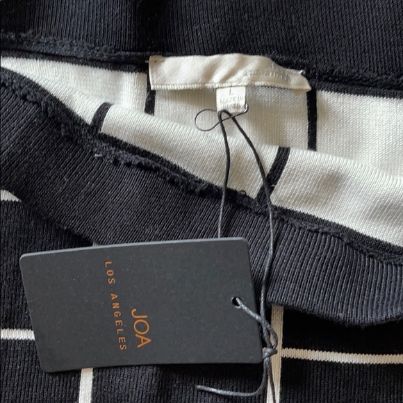 Knit skirt from J.O.A black and white pattern - Picture 2 of 2